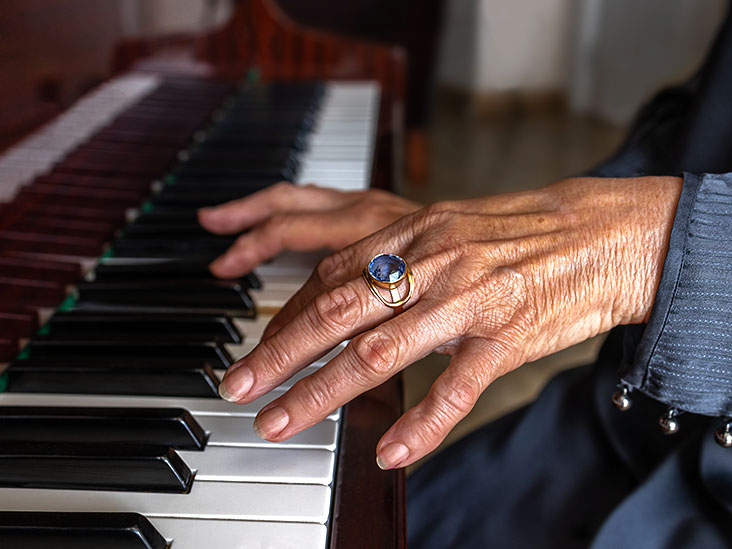 Simple musical test predicts cognitive decline in older adults, study shows